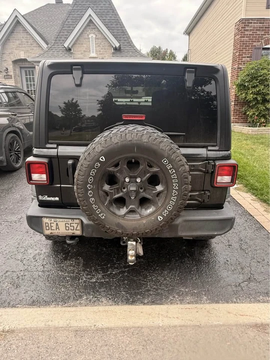 2023 Jeep JL Wrangler - Image 3 of 4