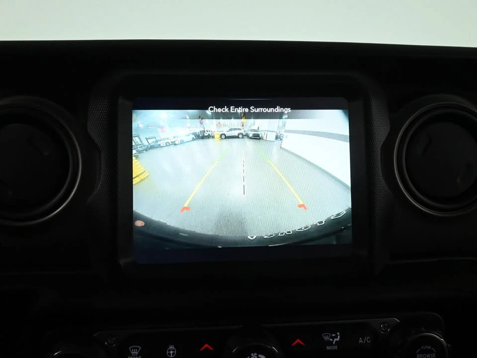 2023 Jeep JL Wrangler - Image 19 of 20