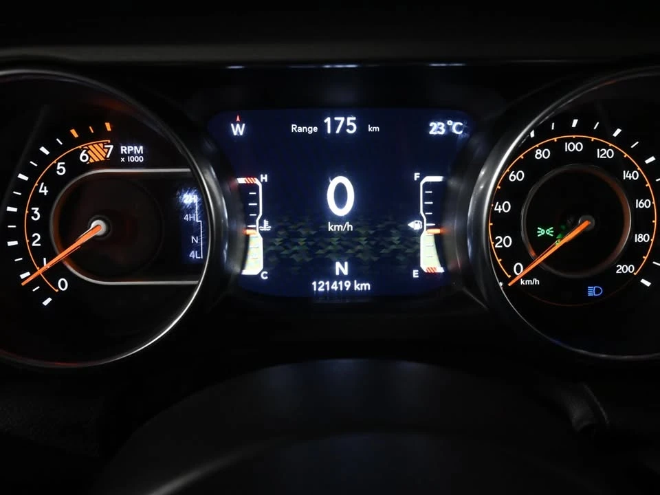 2023 Jeep JL Wrangler - Image 13 of 20