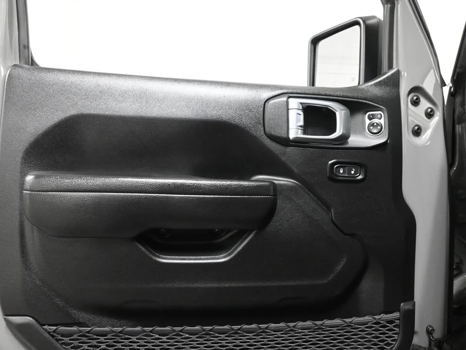 2023 Jeep JL Wrangler - Image 11 of 20