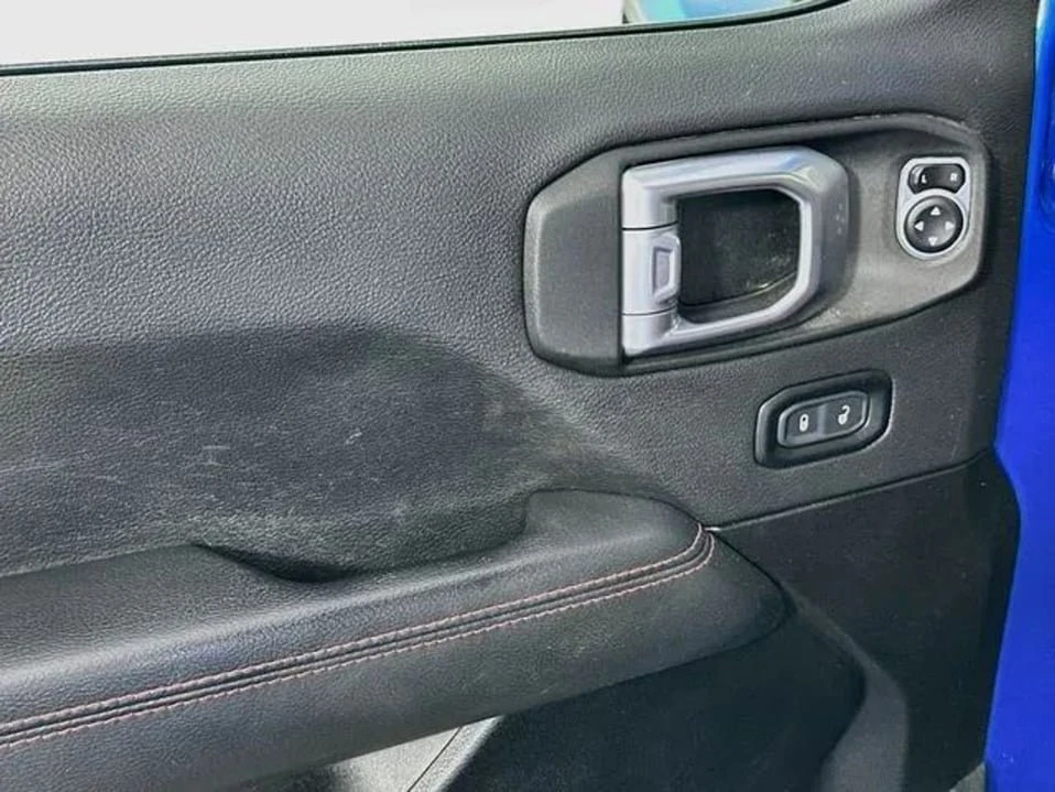 2023 Jeep JL Wrangler - Image 19 of 20