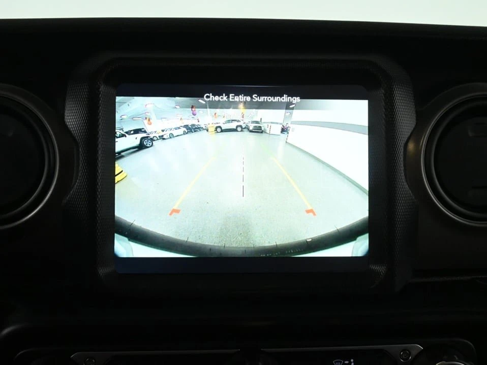 2023 Jeep JL Wrangler - Image 18 of 20