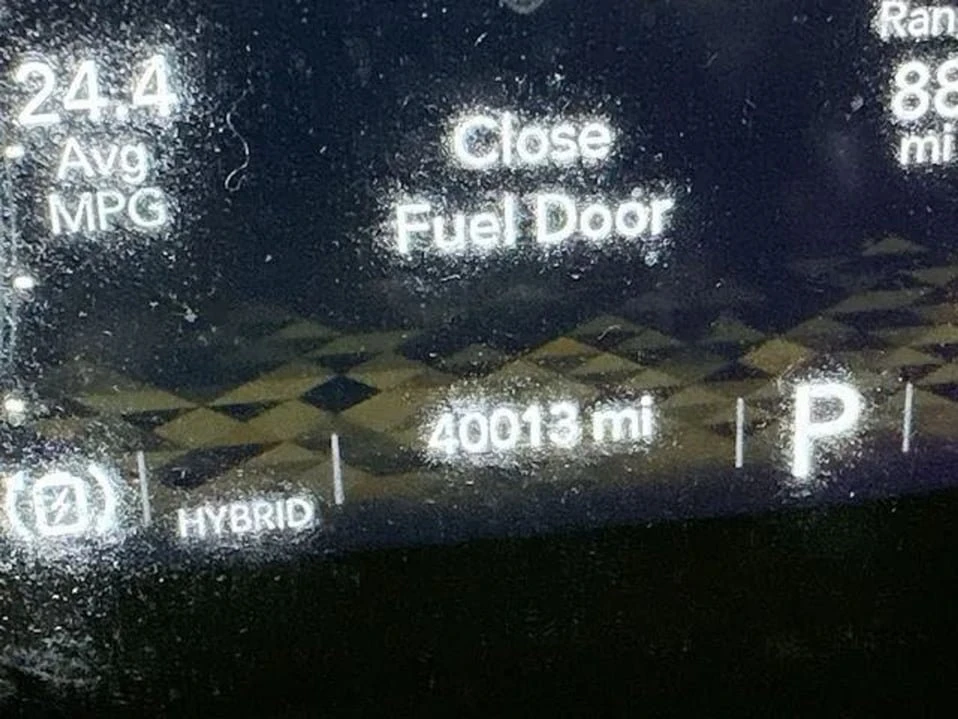 2023 Jeep JL Wrangler - Image 18 of 20
