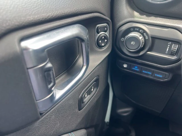 2023 Jeep JL Wrangler - Image 9 of 14