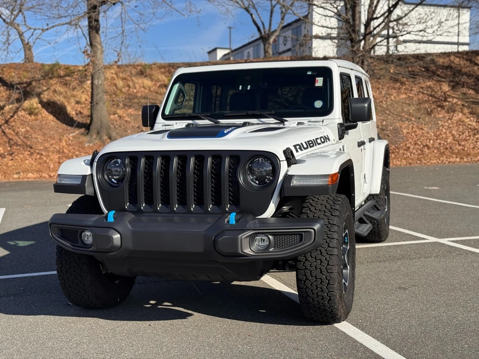 2023 Jeep JL Wrangler - Image 3 of 12