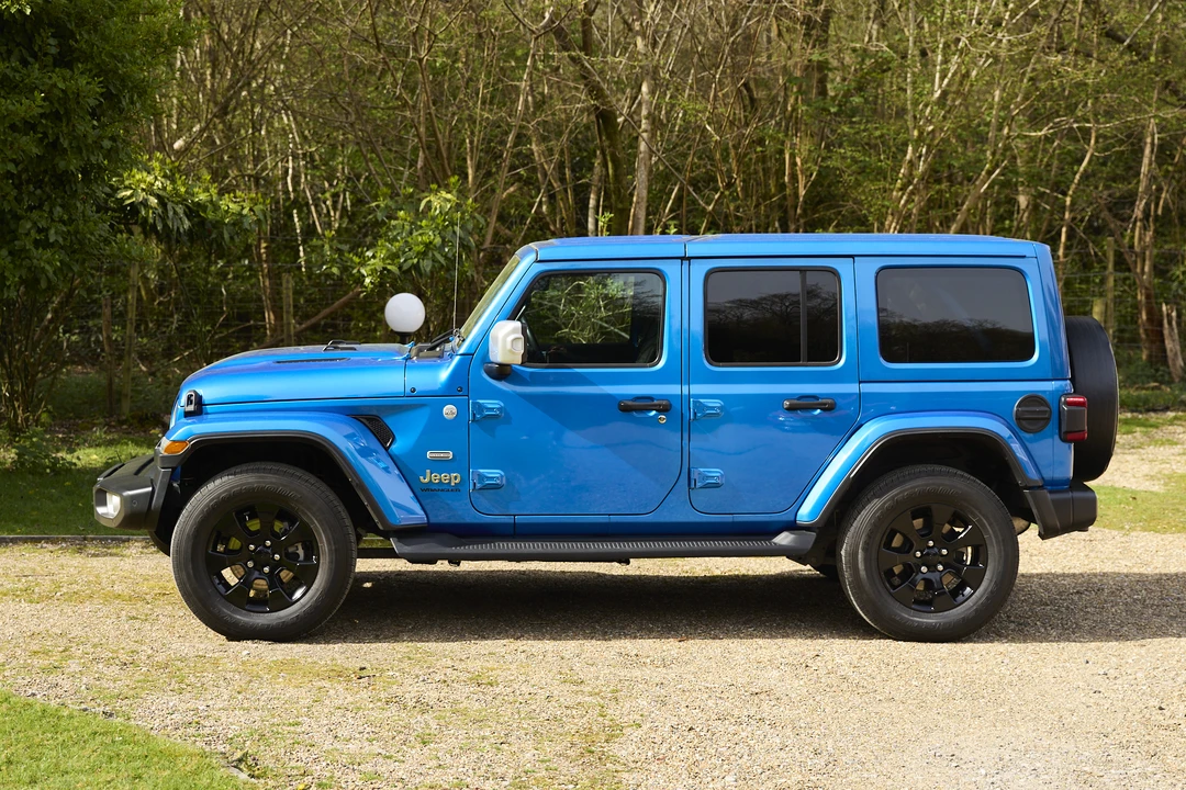 2023 Jeep JL Wrangler - Image 8 of 31