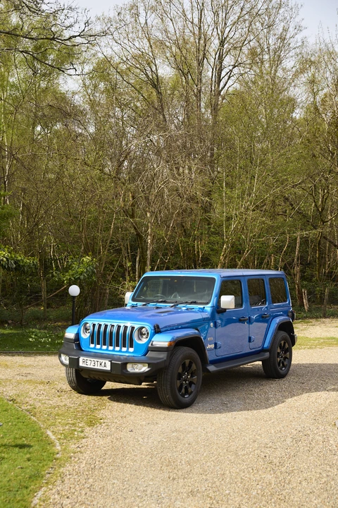 2023 Jeep JL Wrangler - Image 17 of 31