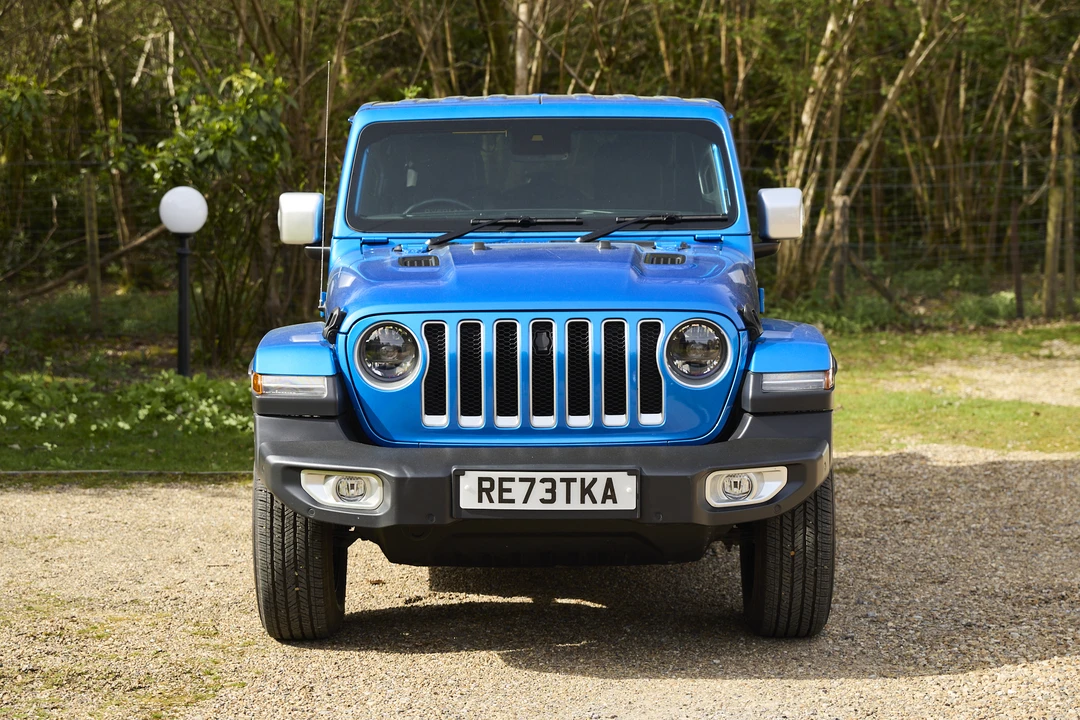 2023 Jeep JL Wrangler - Image 2 of 31