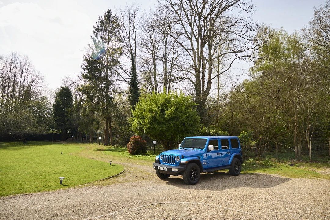 2023 Jeep JL Wrangler - Image 18 of 31