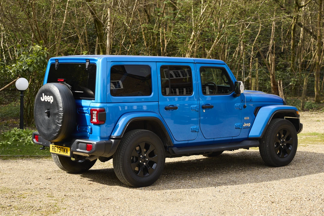 2023 Jeep JL Wrangler - Image 5 of 31