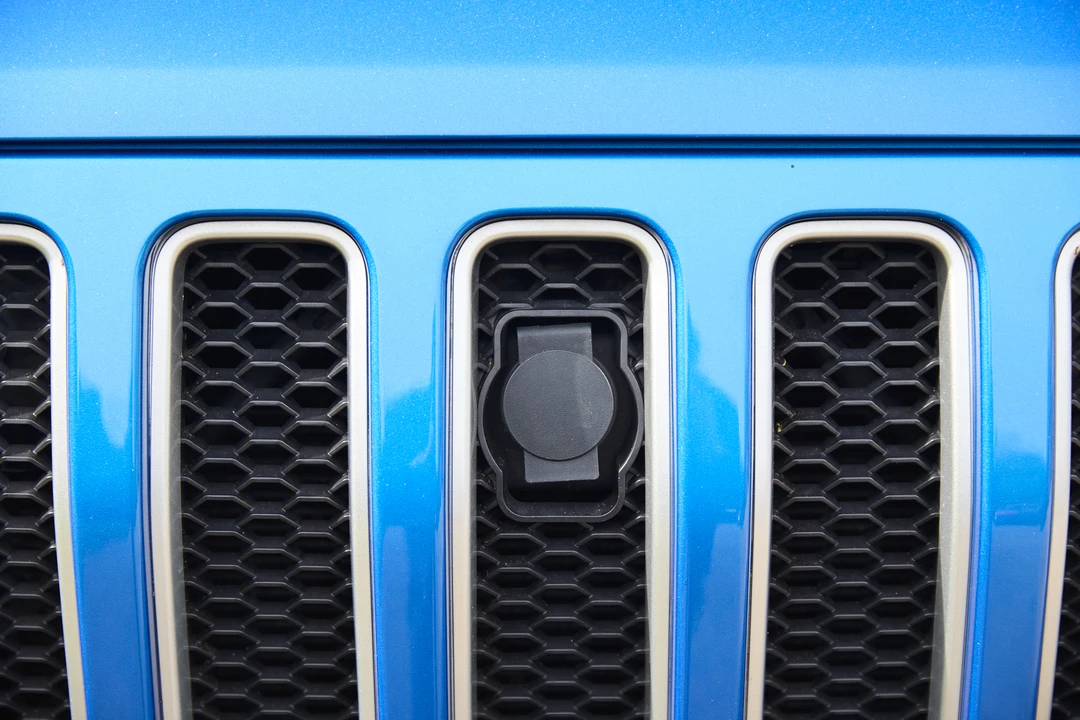 2023 Jeep JL Wrangler - Image 25 of 31