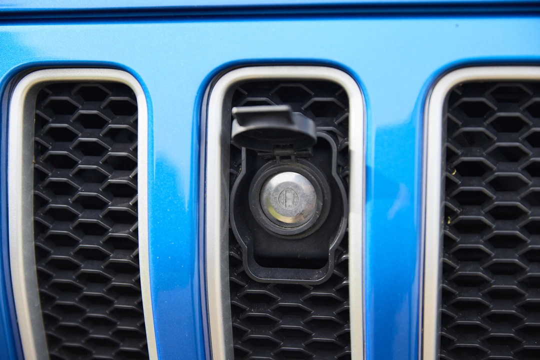 2023 Jeep JL Wrangler - Image 26 of 31