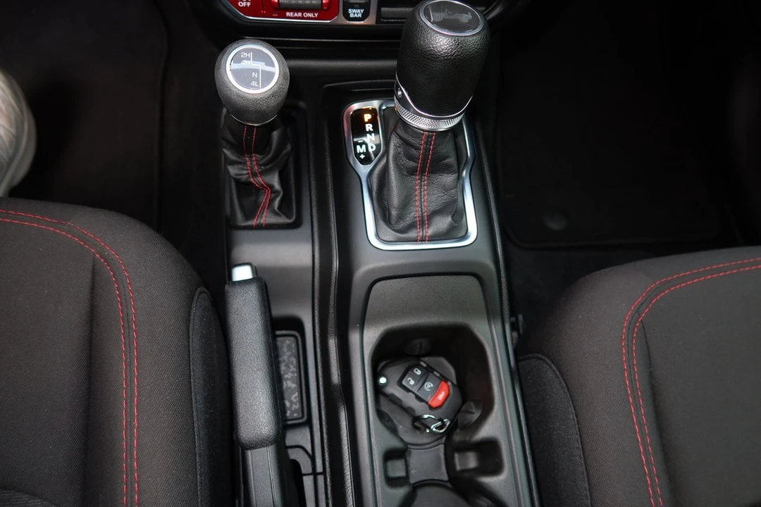 2023 Jeep JL Wrangler - Image 21 of 30