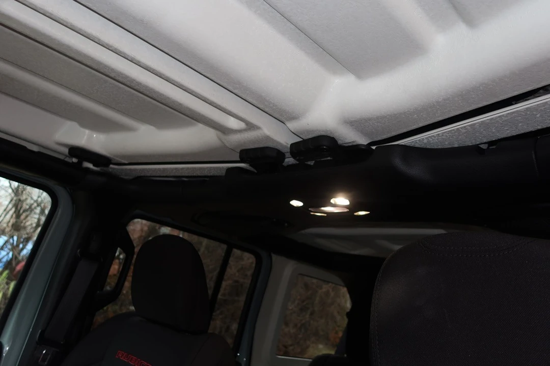 2023 Jeep JL Wrangler - Image 25 of 30