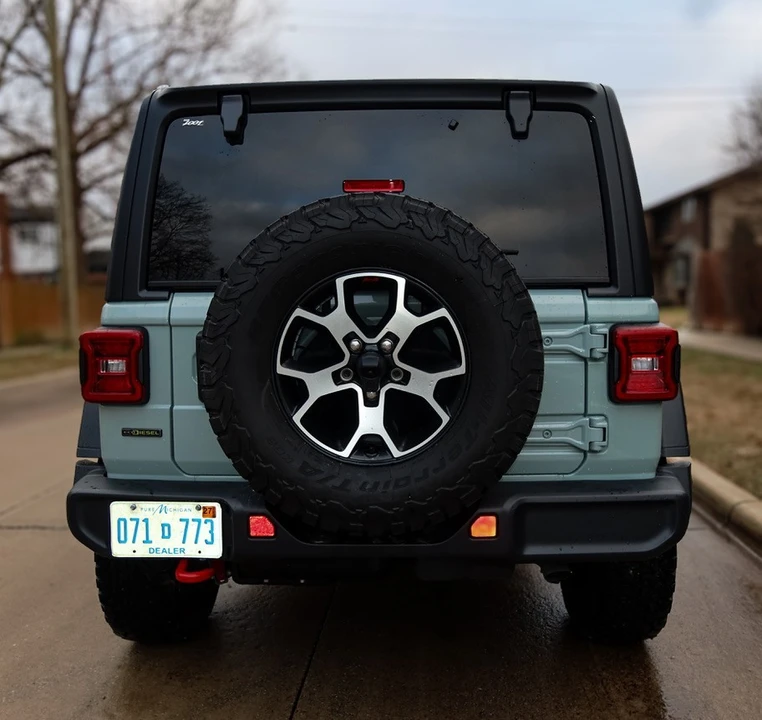 2023 Jeep JL Wrangler - Image 6 of 30