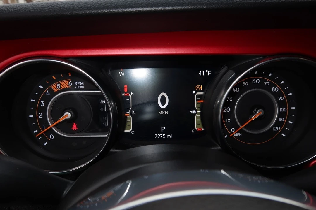 2023 Jeep JL Wrangler - Image 23 of 30