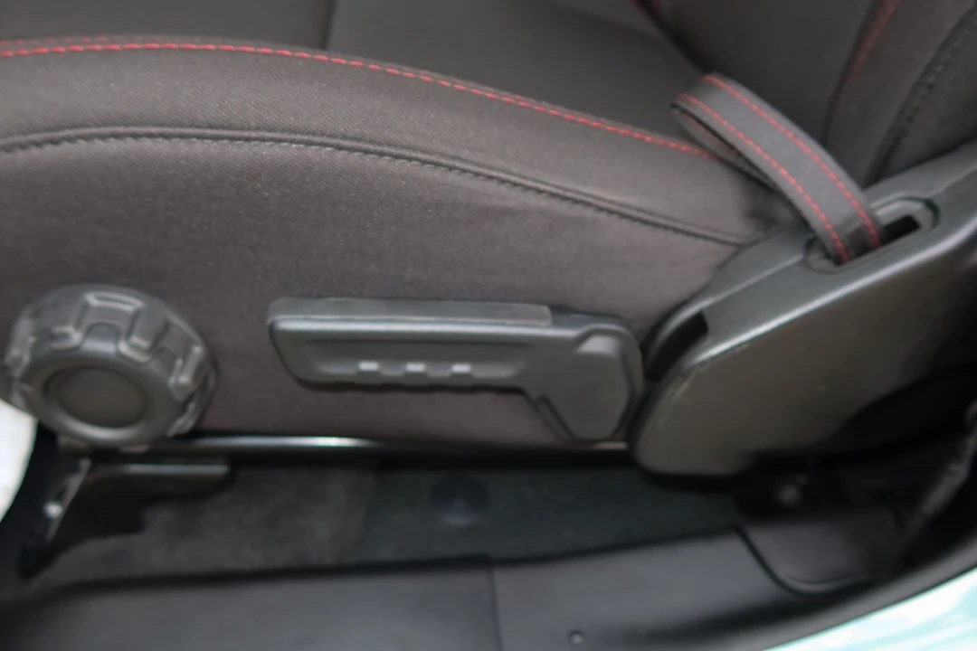 2023 Jeep JL Wrangler - Image 28 of 30