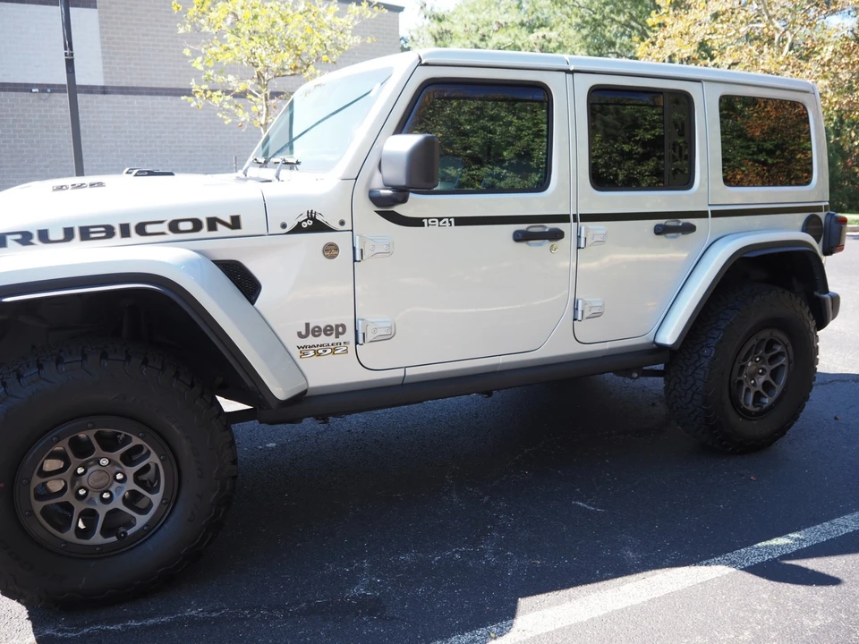 2023 Jeep JL Wrangler - Image 9 of 21