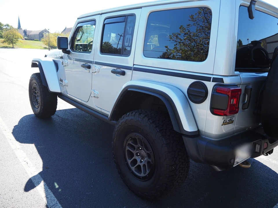 2023 Jeep JL Wrangler - Image 10 of 21