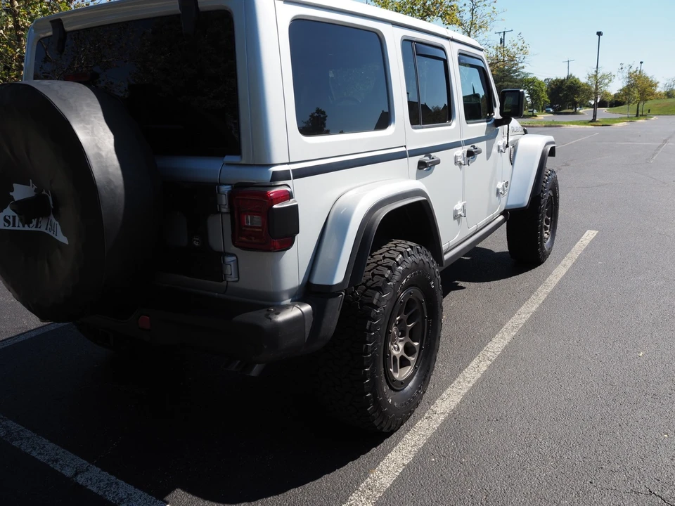 2023 Jeep JL Wrangler - Image 7 of 21