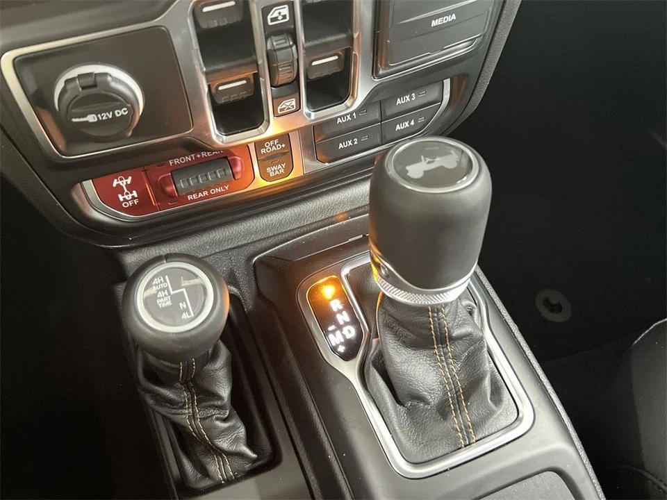 2023 Jeep JL Wrangler - Image 20 of 21
