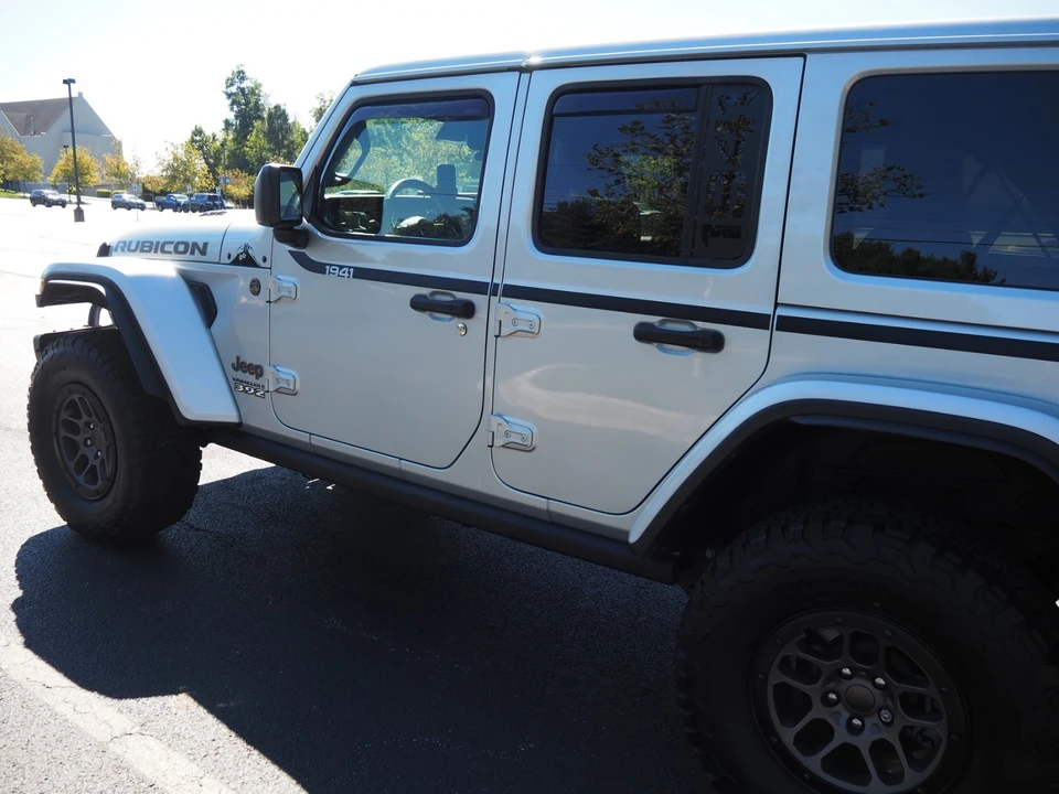 2023 Jeep JL Wrangler - Image 13 of 21