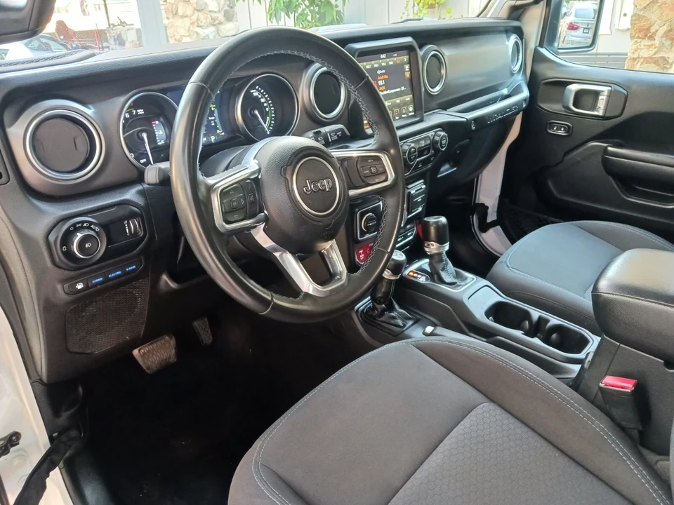 2023 Jeep JL Wrangler Rubicon 392 - Image 12 of 31