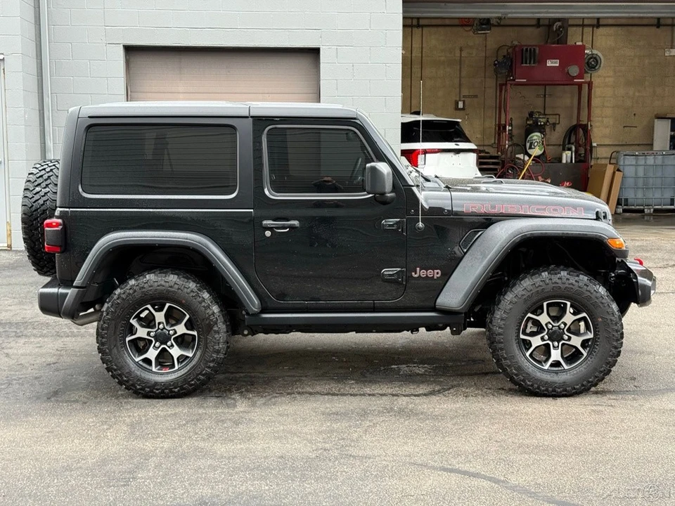 2023 Jeep JL Wrangler - Image 2 of 12