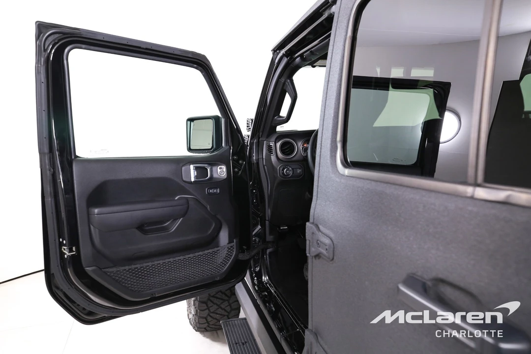 2023 Jeep JL Wrangler - Image 10 of 12