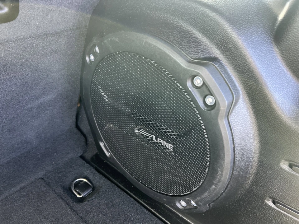 2023 Jeep JL Wrangler - Image 10 of 12