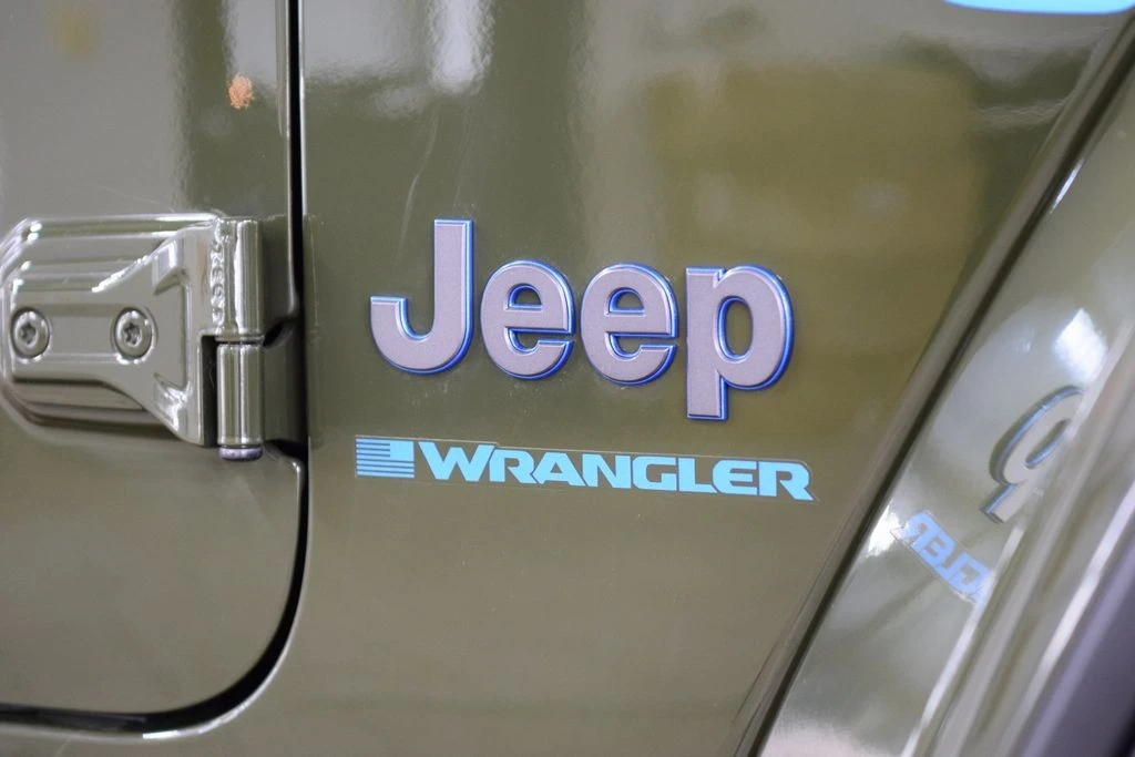 2023 Jeep JL Wrangler - Image 18 of 21