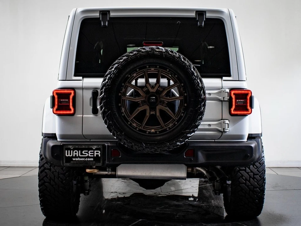 2023 Jeep JL Wrangler - Image 10 of 21