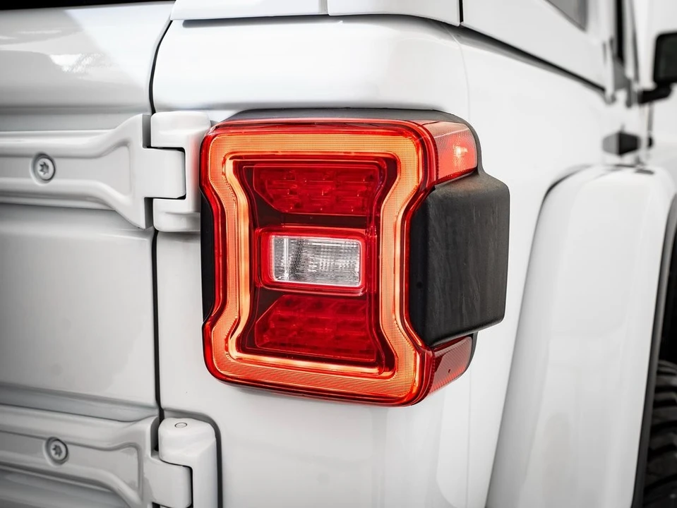 2023 Jeep JL Wrangler - Image 16 of 21