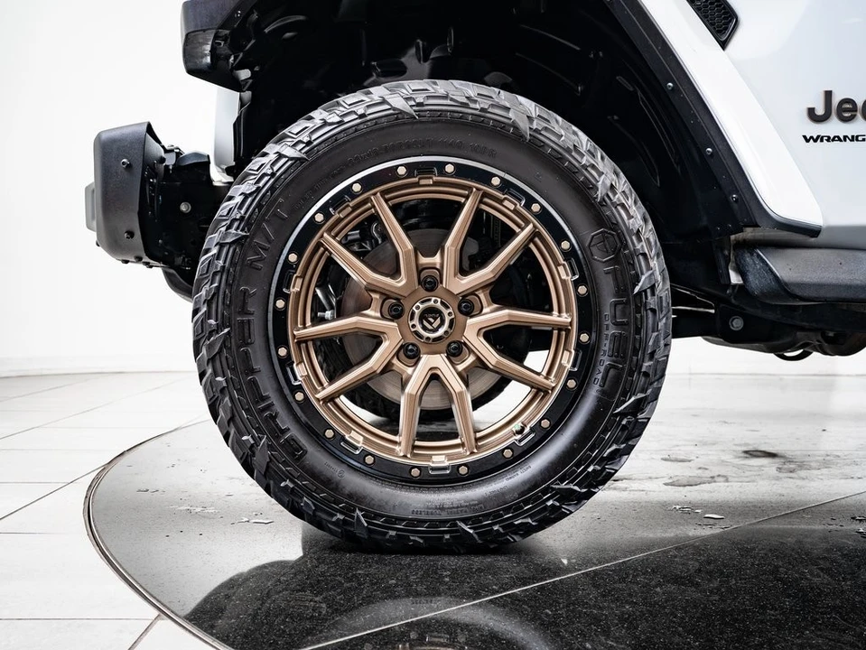 2023 Jeep JL Wrangler - Image 13 of 21