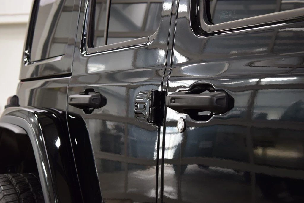 2023 Jeep JL Wrangler - Image 18 of 21