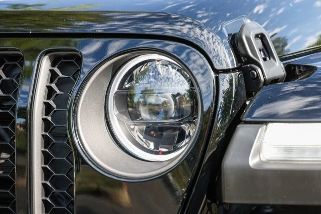 2023 Jeep JL Wrangler - Image 7 of 12