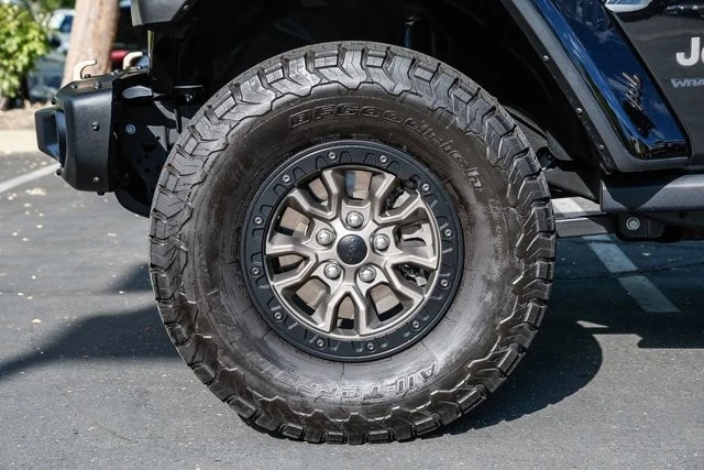 2023 Jeep JL Wrangler - Image 10 of 12