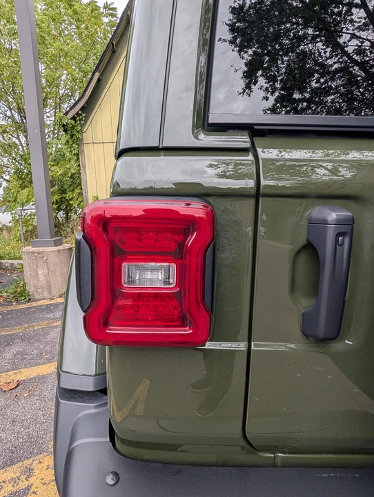 2023 Jeep JL Wrangler Rubicon 392 - Image 19 of 31
