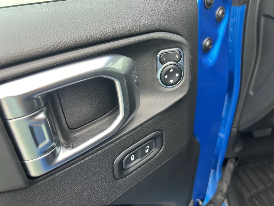 2023 Jeep JL Wrangler - Image 15 of 21