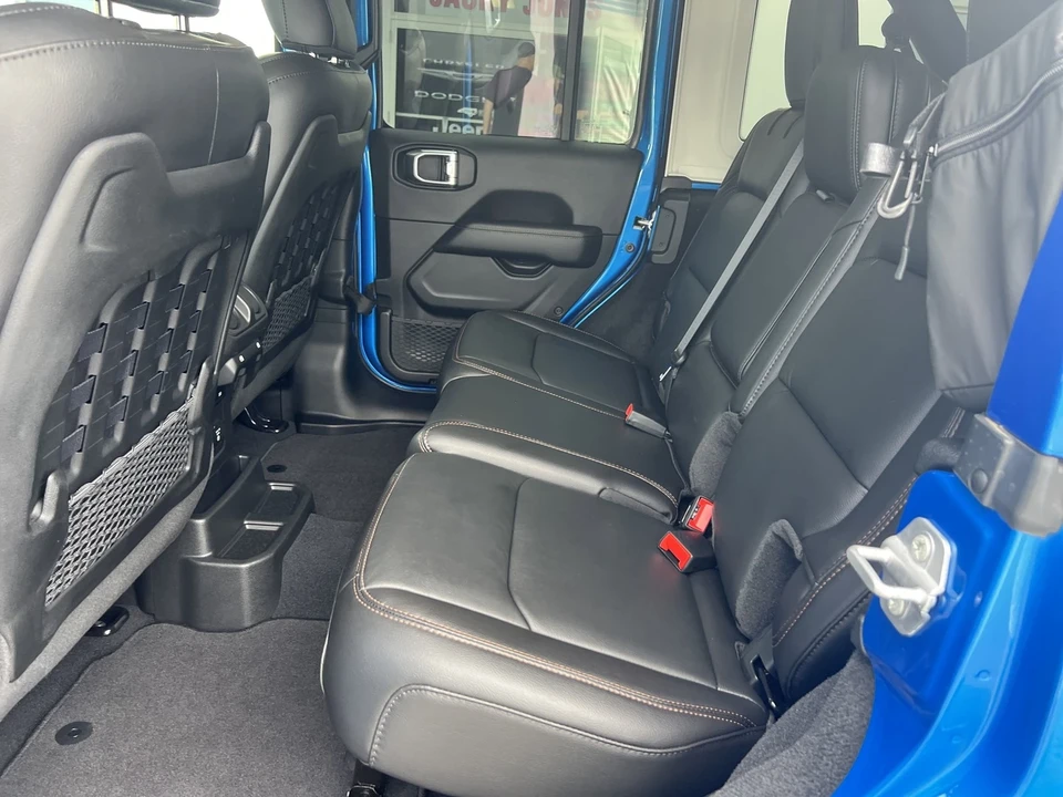 2023 Jeep JL Wrangler - Image 10 of 21
