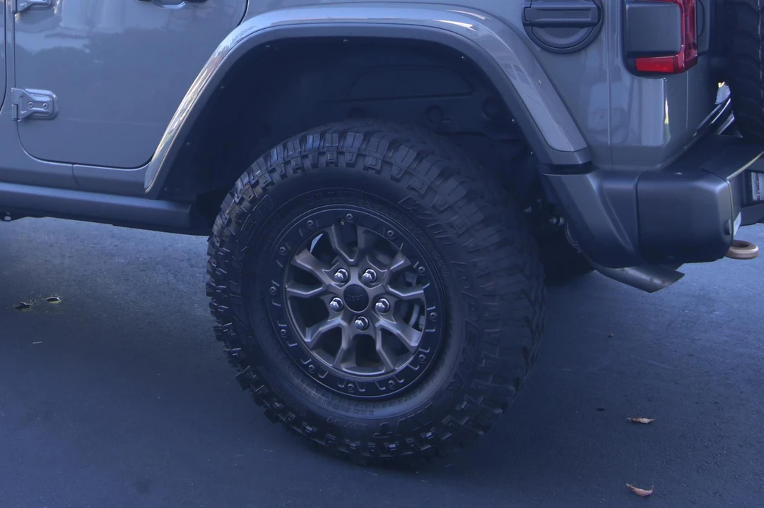 2023 Jeep JL Wrangler - Image 6 of 6