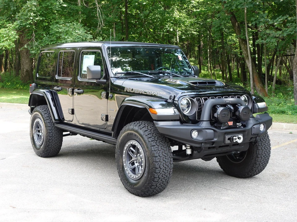 2023 Jeep JL Wrangler - Image 10 of 31