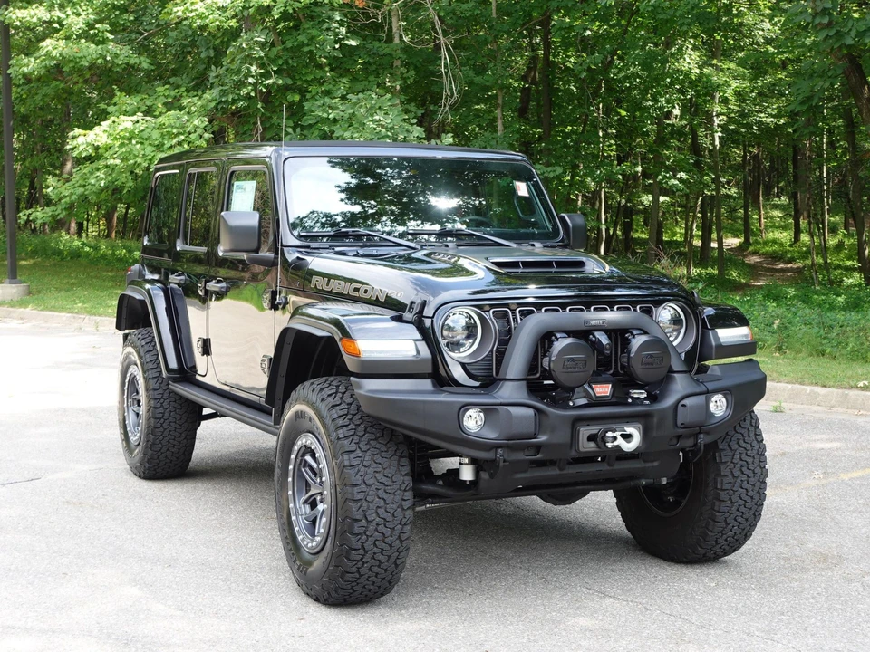 2023 Jeep JL Wrangler - Image 9 of 31