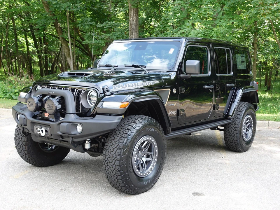 2023 Jeep JL Wrangler - Image 4 of 31