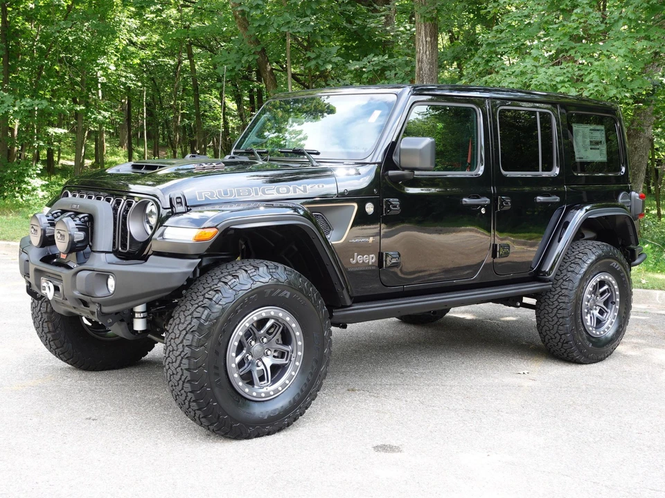 2023 Jeep JL Wrangler - Image 3 of 31