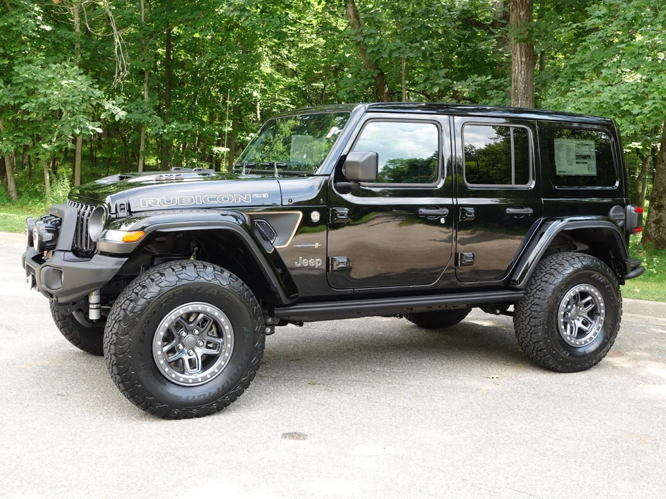 2023 Jeep JL Wrangler - Image 2 of 31