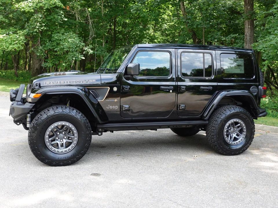 2023 Jeep JL Wrangler - Image 31 of 31