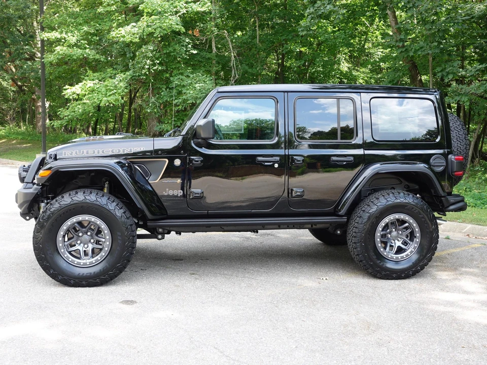 2023 Jeep JL Wrangler - Image 30 of 31
