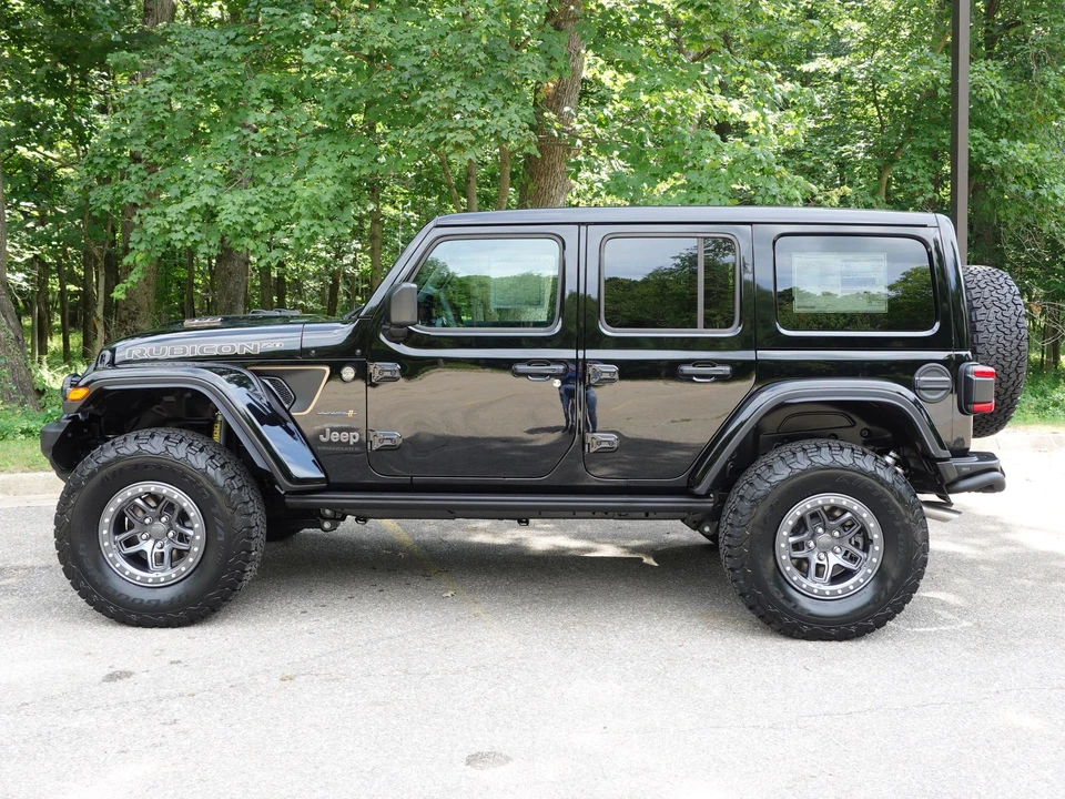 2023 Jeep JL Wrangler - Image 29 of 31