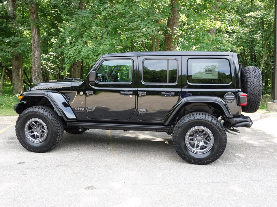2023 Jeep JL Wrangler - Image 28 of 31